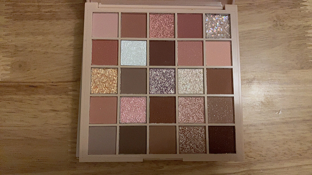 Bảng Phấn Mắt 25 Ô Gogo Tales Eyeshadow - Màu Lì và Nhũ Đa Dạng, Dễ Phối, Trang Điểm Đẹp Mỗi Ngày