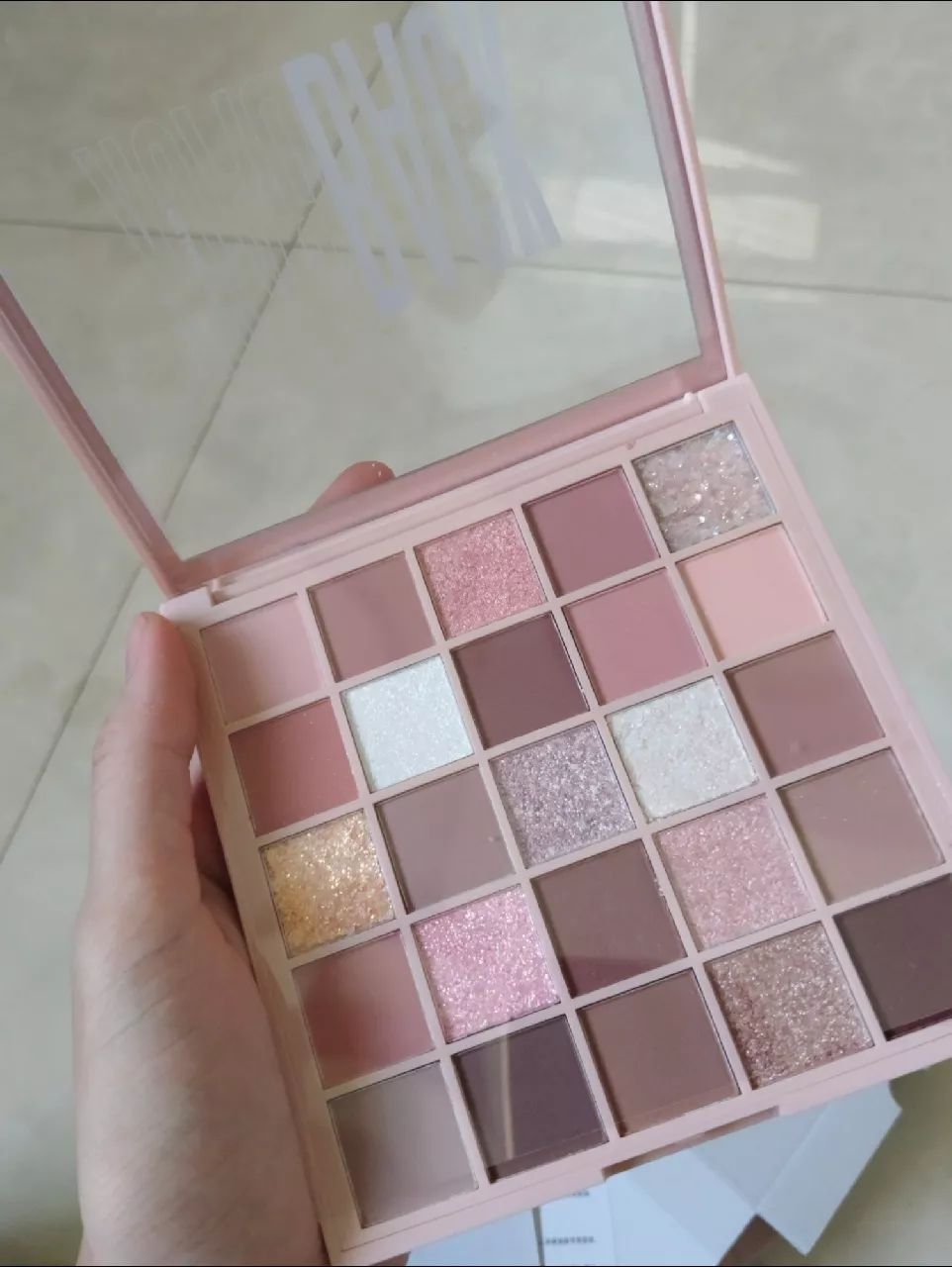 Bảng Phấn Mắt 25 Ô Gogo Tales Eyeshadow - Màu Lì và Nhũ Đa Dạng, Dễ Phối, Trang Điểm Đẹp Mỗi Ngày