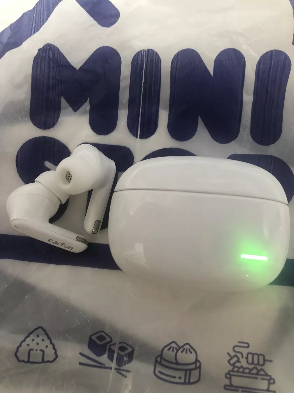 Tai Nghe True Wireless Bluetooth Earfun Air Mini 2 - Âm Thanh 10mm Dynamic, Kết Nối Bluetooth 5.2, Chống Nước IPX7, Thời Gian Sử Dụng Lên Đến 30 Giờ