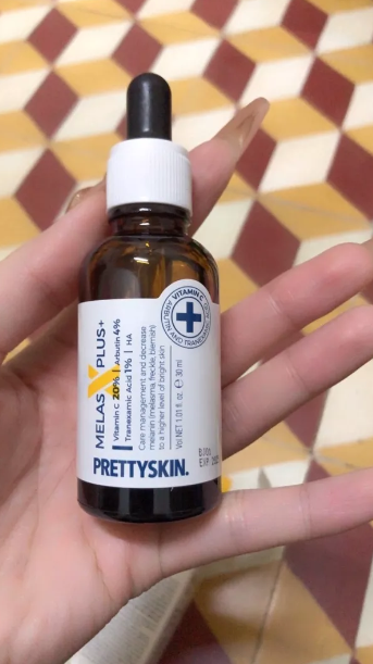 Tinh Chất Dưỡng Trắng Mờ Thâm Nám Pretty Skin Melas X Plus+ - Chuyên Sâu Với 20% Vitamin C, Arbutin & HA, Dưỡng Da Sáng Mịn, Giúp Da Khỏe Mạnh