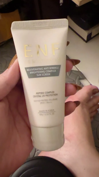 Kem Chống Nắng ENF The Skin Essentials SPF47 PA+++ - Nâng Tone Da, Dưỡng Sáng, Bảo Vệ Da Tối Ưu, Phù Hợp Với Mọi Loại Da