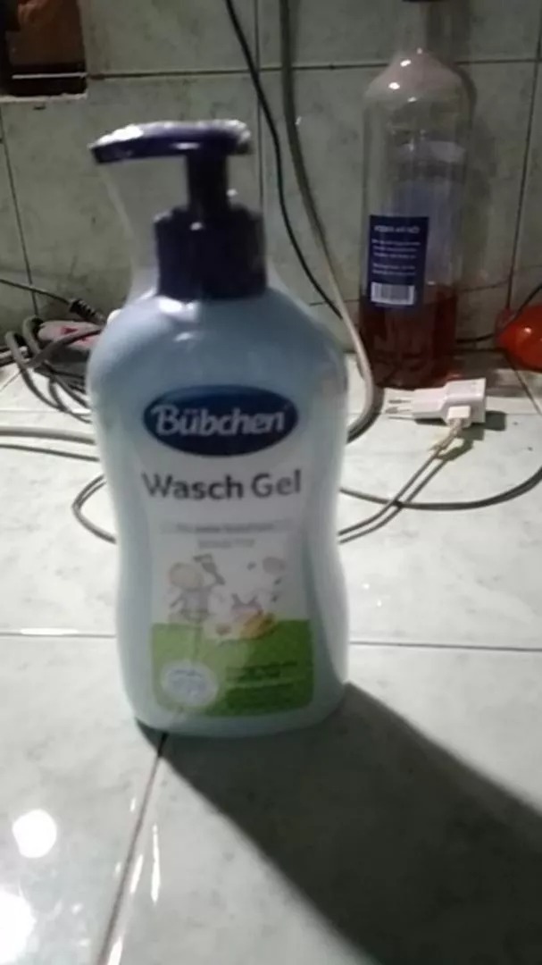 Sữa Tắm Gội Cho Sơ Sinh Bubchen Wasch Gel 400ml - An Toàn, Dịu Nhẹ, Chiết Xuất Tự Nhiên, Không Gây Kích Ứng Da trẻ