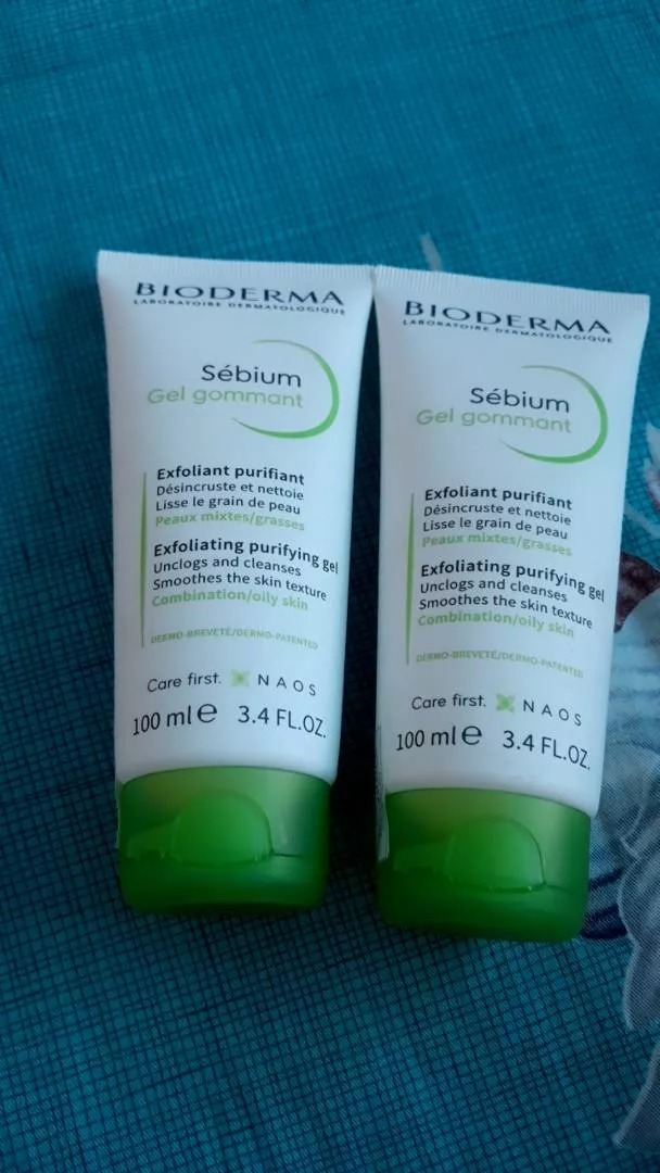Gel Tẩy Da Chết Bioderma Sebium Gel Gommant 100ml - Giải Pháp Cho Da Dầu Mụn, Làm Sáng Da & Giảm Mụn Trứng Cá