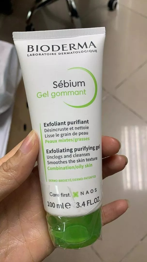 Gel Tẩy Da Chết Bioderma Sebium Gel Gommant 100ml - Giải Pháp Cho Da Dầu Mụn, Làm Sáng Da & Giảm Mụn Trứng Cá