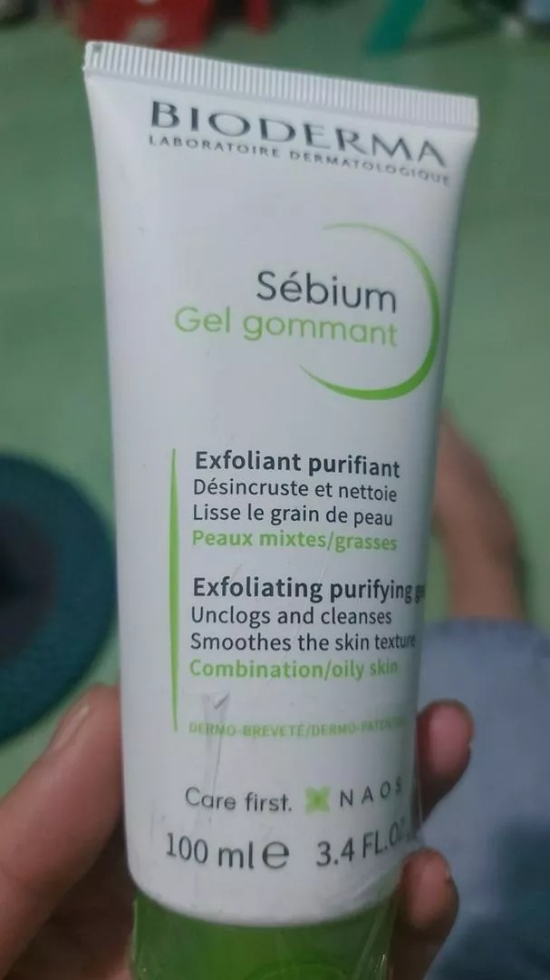 Gel Tẩy Da Chết Bioderma Sebium Gel Gommant 100ml - Giải Pháp Cho Da Dầu Mụn, Làm Sáng Da & Giảm Mụn Trứng Cá