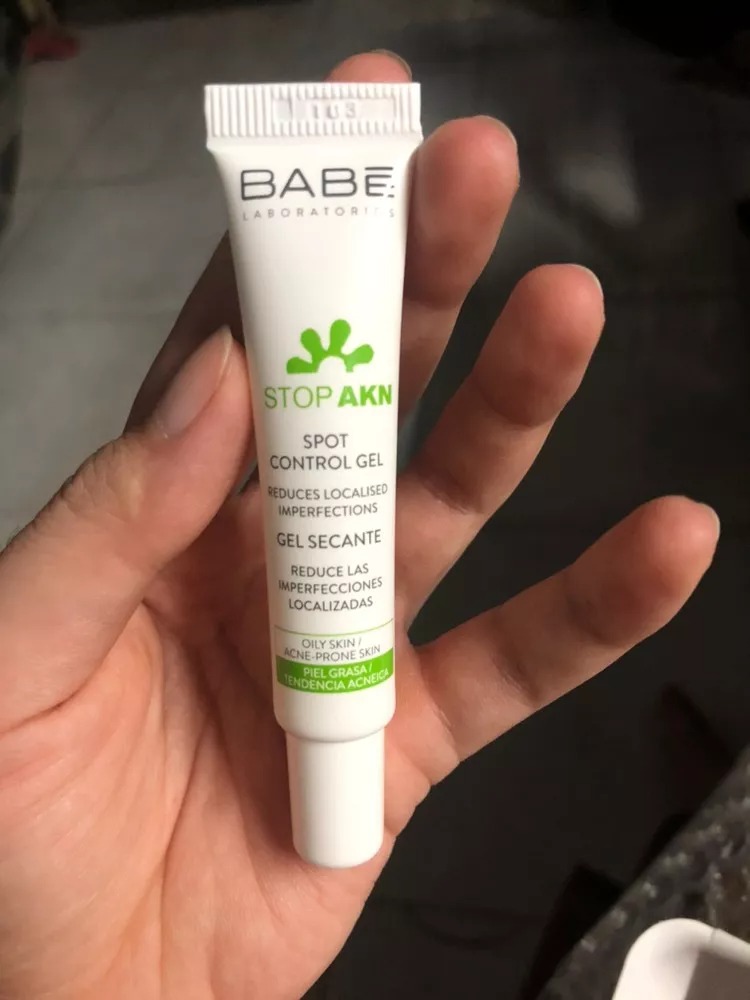Gel chấm mụn Babe Stop AKN Spot Control 8ml - Giảm sưng viêm, gom cồi, kháng khuẩn cho da mụn hiệu quả.
