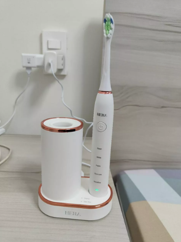 Bàn Chải Đánh Răng Điện Maxcare Hera Whitening - Sóng Siêu Âm 5 Chế Độ, Cảm Biến Áp Suất, Khử Khuẩn UV-C, Dành Cho Người Lớn