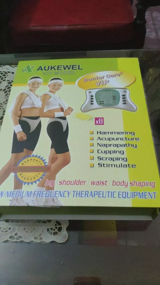 Máy massage xung điện Aukewel - 8 miếng dán, 6 chế độ, hỗ trợ thư giãn cơ bắp, cải thiện sức khỏe và lưu thông máu