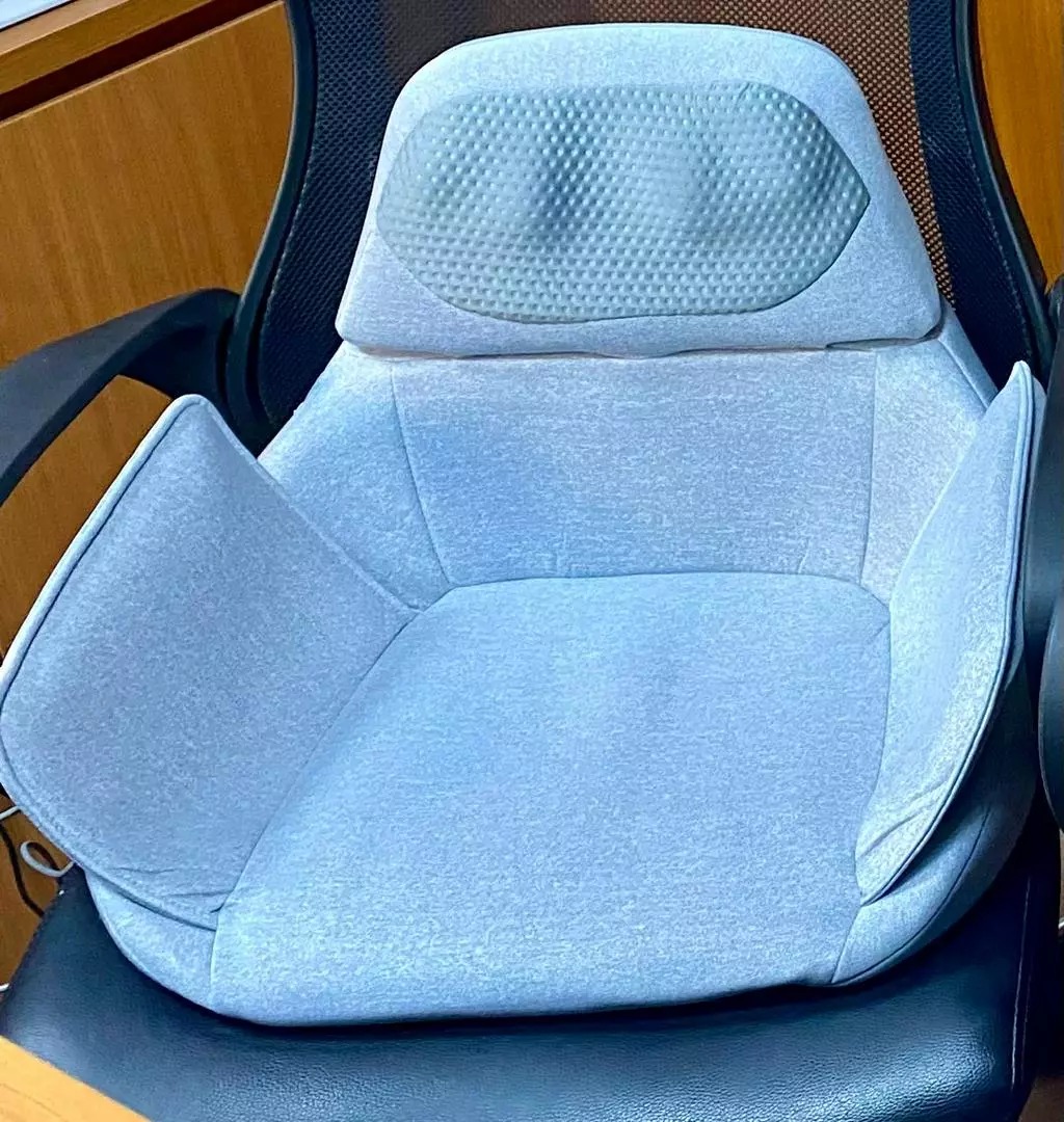 Đệm Massage Eo Mông Momoda SX352 Cao Cấp - Giảm Đau Lưng, Thư Giãn Với 4 Đầu Massage 3D Chất Liệu Thoáng Khí, Màu Xám