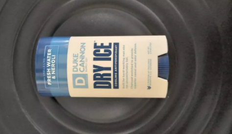 Lăn Khử Mùi Duke Cannon Dry Ice Cooling - Khử Mùi Chống Đổ Mồ Hôi, Hương Menthol & Bạch Đàn, 75g - Duy Trì Hương Thơm 24 Giờ
