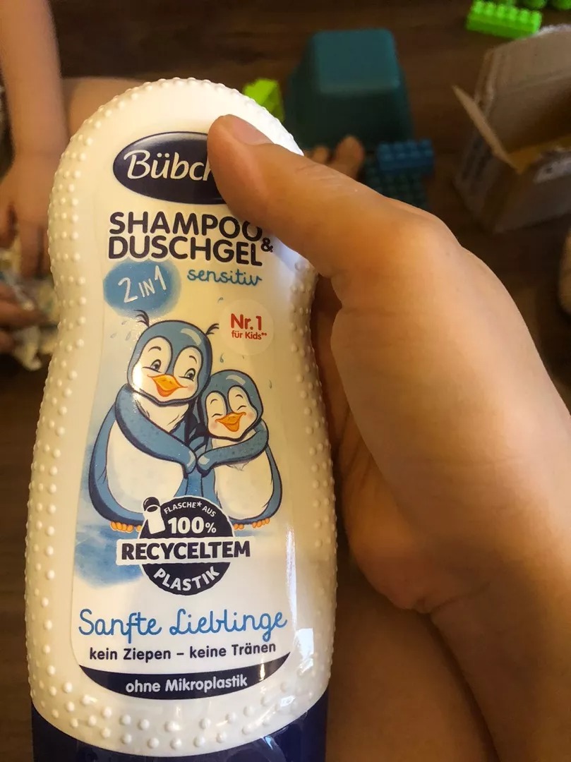 Sữa Tắm Gội Cho Bé Bubchen Kids & Duschgel 230ml - Hương Hoa Quả Rừng Dịu Nhẹ, An Toàn Cho Da Nhạy Cảm Trẻ Em