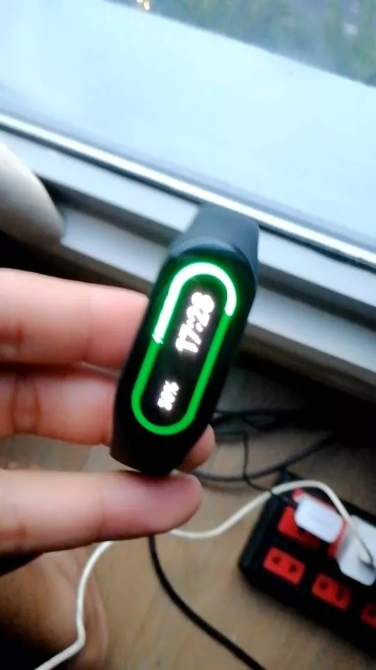 Vòng Đeo Tay Thông Minh Xiaomi Mi Band 8 - Màn Hình AMOLED 1.62 inch, Theo Dõi Sức Khỏe, 150 Môn Thể Thao, Kháng Nước 5ATM