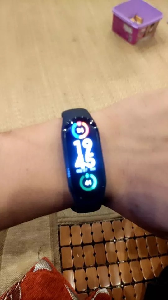 Vòng Đeo Tay Thông Minh Xiaomi Mi Band 8 - Màn Hình AMOLED 1.62 inch, Theo Dõi Sức Khỏe, 150 Môn Thể Thao, Kháng Nước 5ATM
