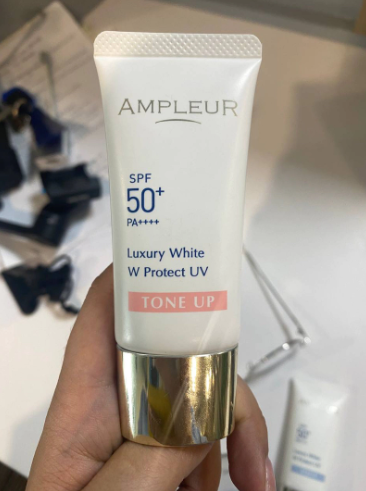 Kem Chống Nắng Nâng Tông Ampleur Luxury White W Protect UV Tone Up SPF50 PA++++ - Bảo Vệ Da, Giúp Làm Sáng Da Tự Nhiên