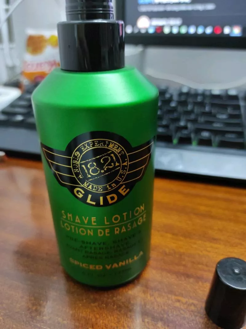 Gel cạo râu 18.21 Man Made Spiced Vanilla - Lotion cạo râu với hương Spiced Vanilla ngọt ngào, dễ sử dụng cho nam giới 177ml