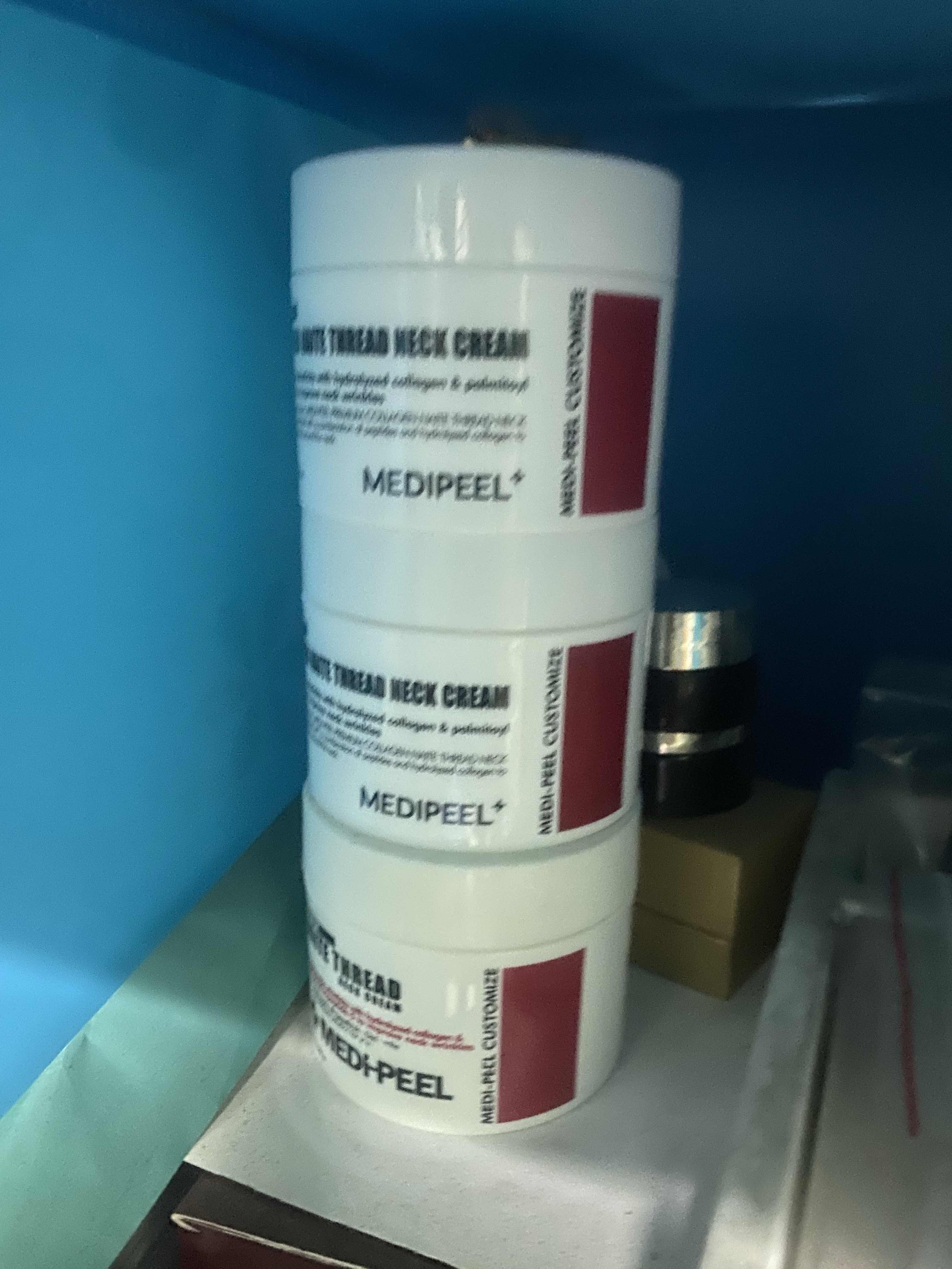 Kem Dưỡng Da Vùng Cổ Medi-Peel Collagen Naite Thread Neck Cream 100ml - Tăng Đàn Hồi, Giảm Nếp Nhăn, Phục Hồi Da Cổ Khỏe Mạnh