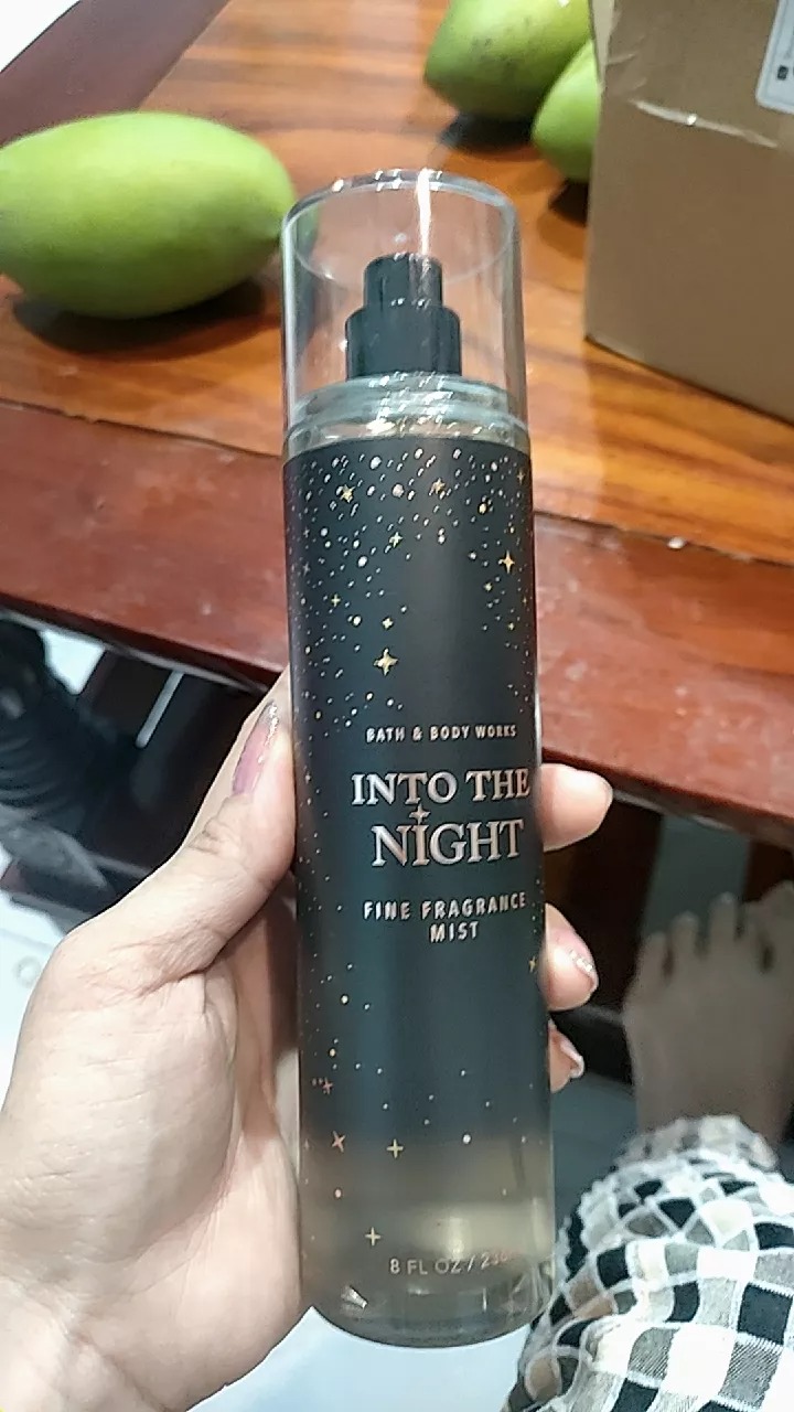 Xịt Thơm Toàn Thân Bath & Body Works Into The Night 236ml 102684