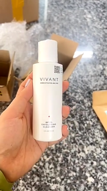 Sữa rửa mặt dành cho da mụn BP 3% Exfoliating Cleanser