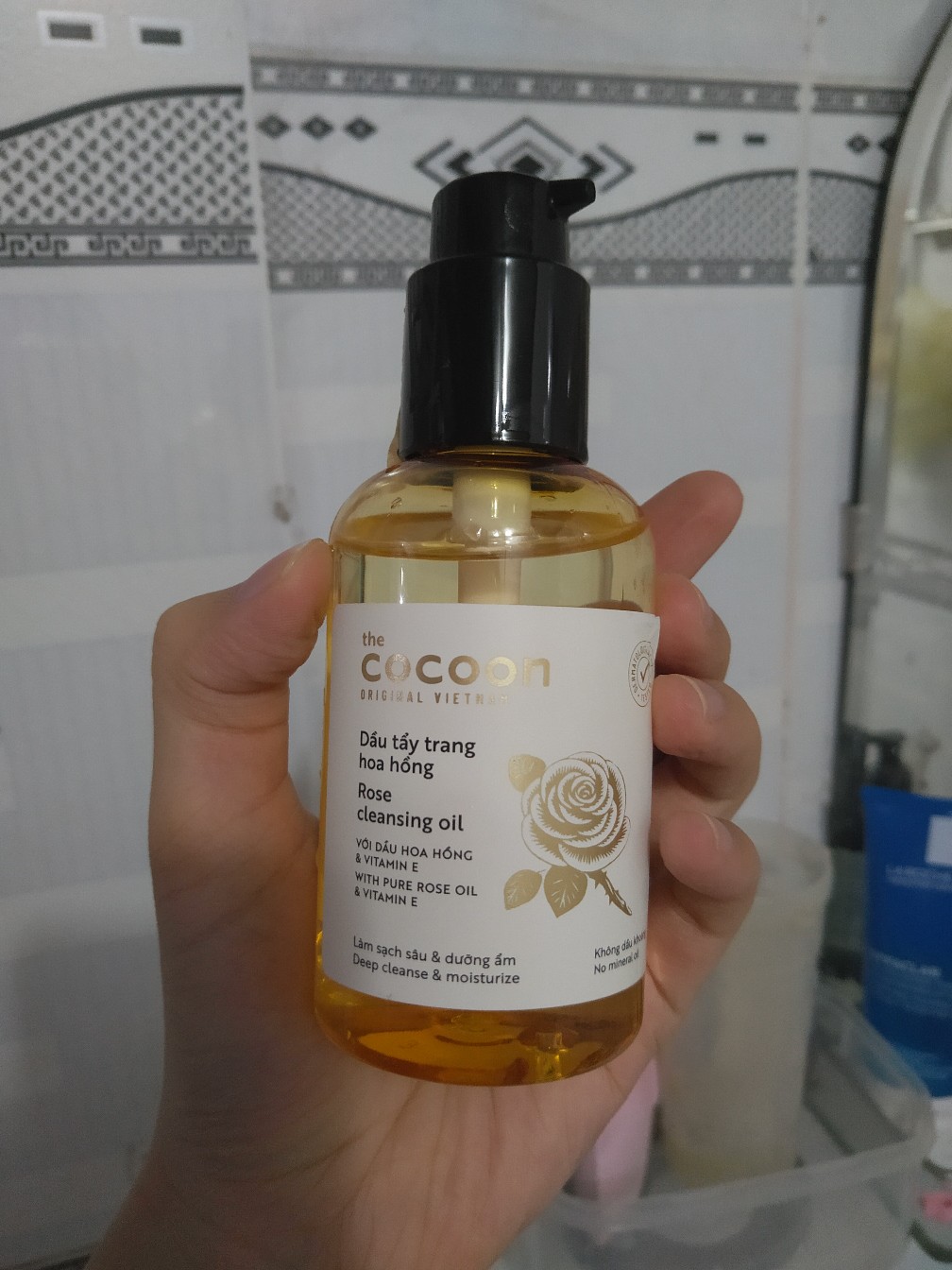 Dầu Tẩy Trang Cocoon Chiết Xuất Hoa Hồng 140ml - Làm Sạch Sâu, Dưỡng Ẩm, Dành Cho Da Nhạy Cảm