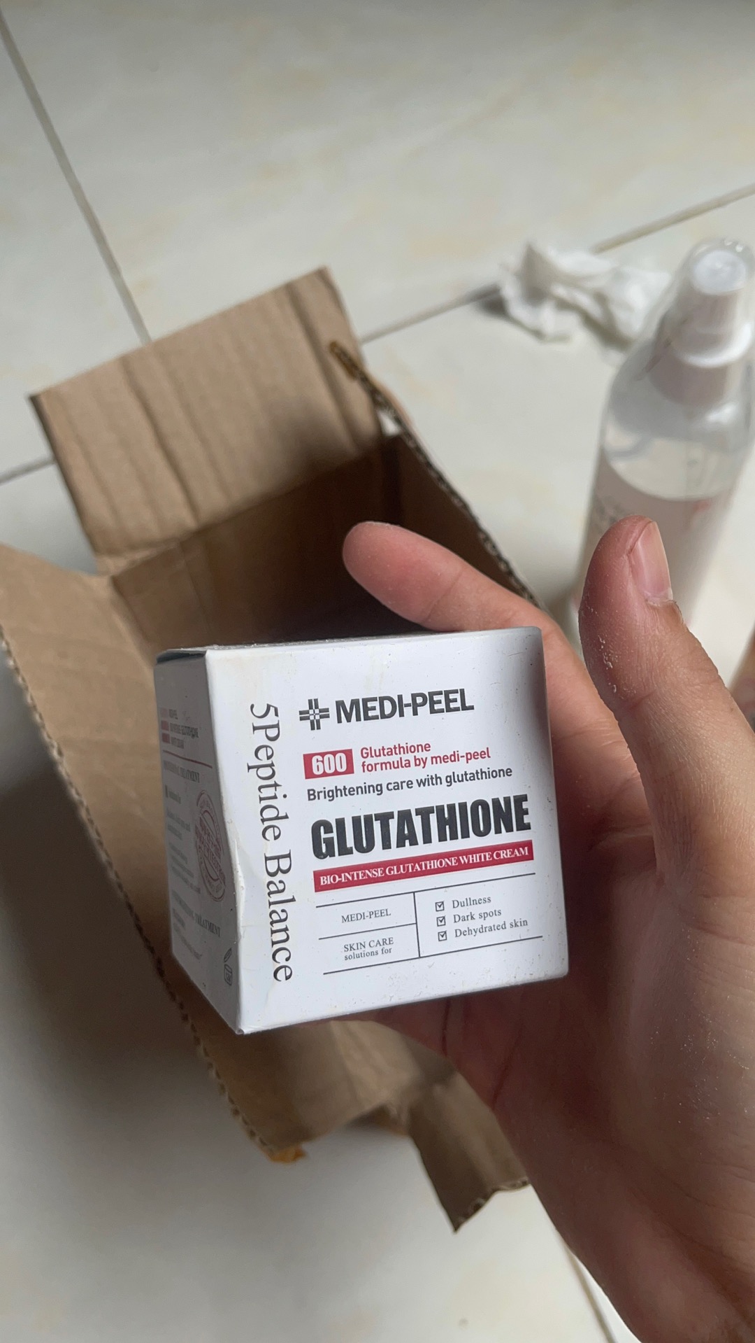 Kem Dưỡng Trắng Da Medi-Peel Glutathione 600 Hàn Quốc - Dưỡng Sáng Da, Giảm Nám, Cải Thiện Độ Ẩm Cho Mọi Loại Da