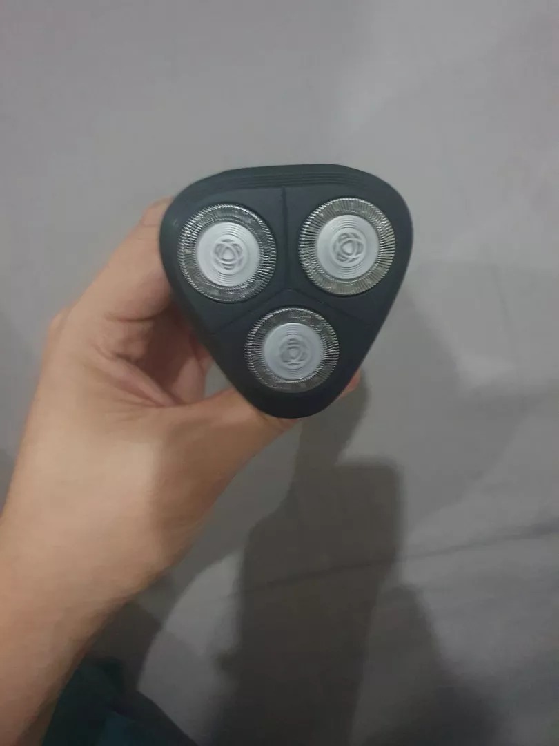 Máy Cạo Râu Philips S1213 3 Lưỡi Sạc Điện - Công Nghệ Cắt Tối Ưu, Chống Nước IPX7, Sạc Nhanh 1 Giờ