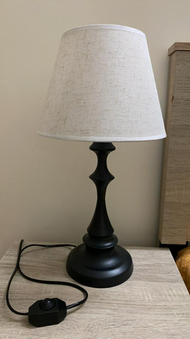 Đèn Ngủ Bàn HUTA T2 - Đèn Thân Thép Sang Trọng Với Chao Vải Lanh 25cm, Điều Chỉnh Độ Sáng, Thiết Kế Hiện Đại, Phụ Kiện Nội Thất Thú Vị