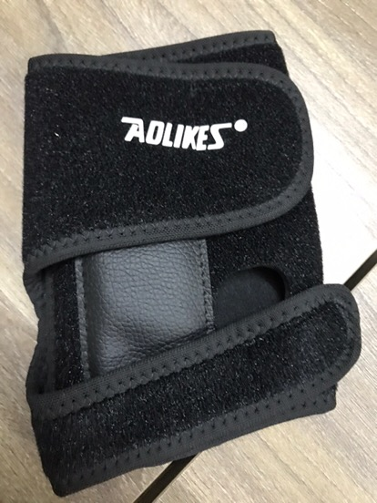 Đai cuốn cố định cổ tay Aolikes 1676 - Phụ kiện tập gym chuyên nghiệp hỗ trợ bảo vệ cổ tay khi nâng tạ, chống chấn thương hiệu quả