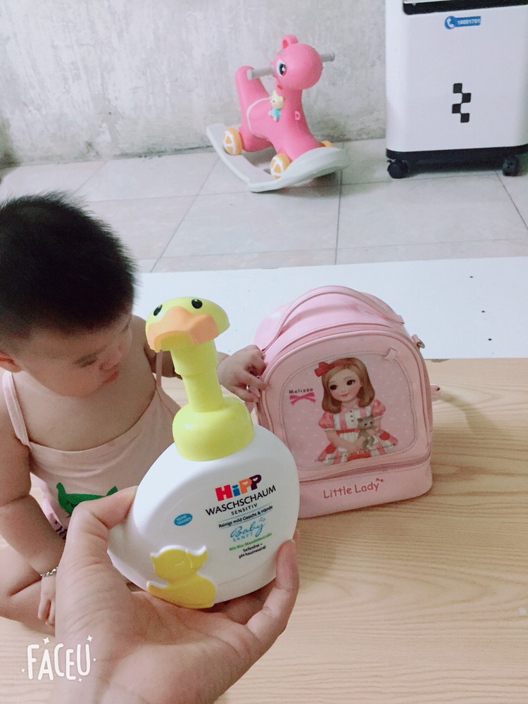 Sữa Tắm Hipp Waschschaum Sensitiv Babysanft 250ml - Dành Cho Bé Sơ Sinh, Chiết Xuất Tự Nhiên, Không Cay Mắt, Dịu Nhẹ, Làm Mềm Da