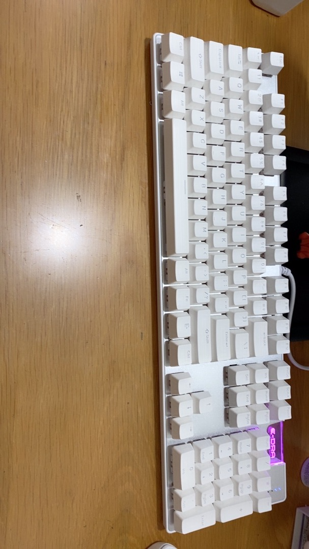 Bàn phím cơ E-DRA EK312 RGB - Bàn phím gaming với đèn LED rực rỡ, thiết kế đẹp, switch cơ chất lượng - Phụ kiện máy tính hoàn hảo cho gamer.