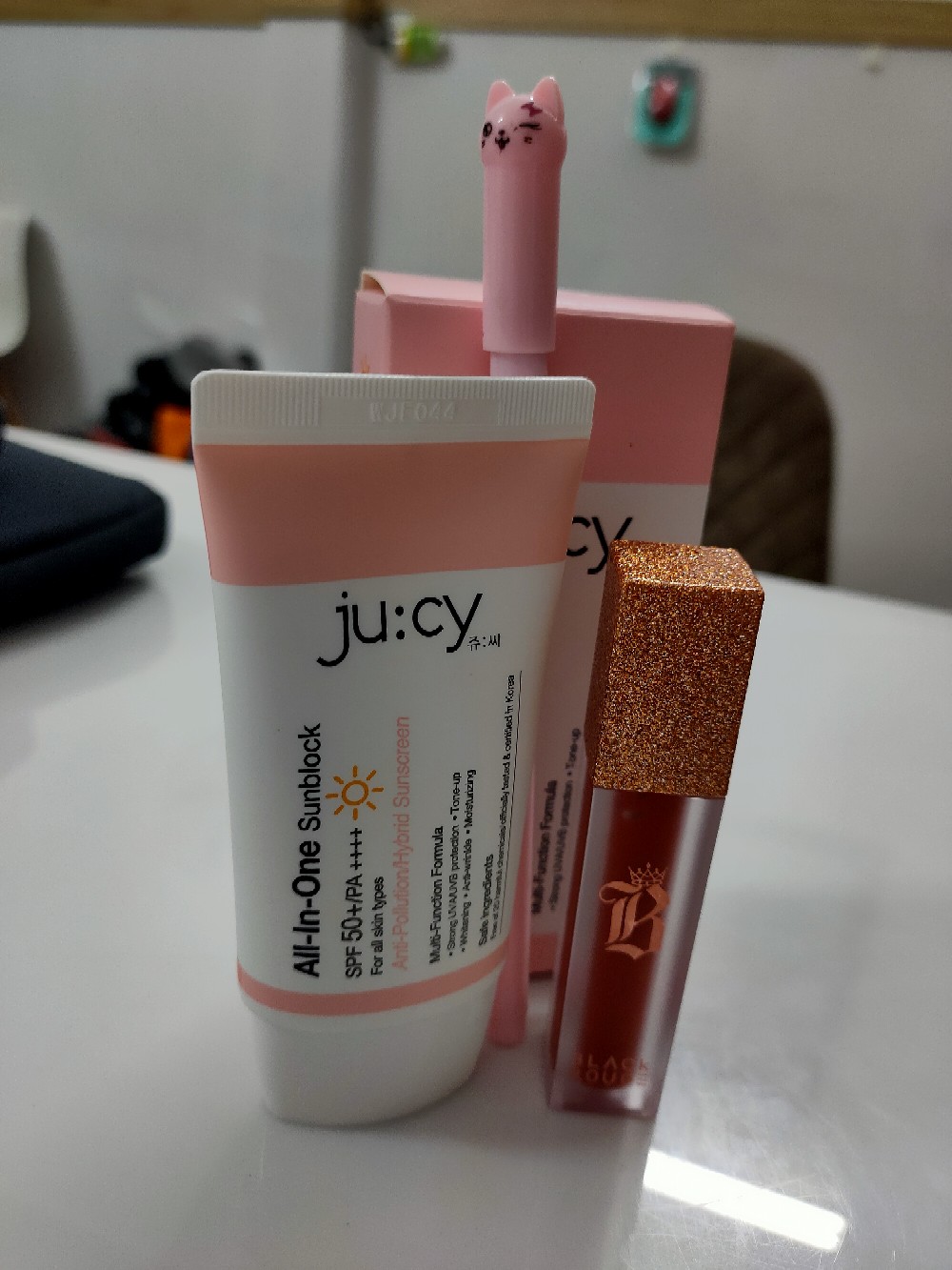 Kem Chống Nắng Jucy Hàn Quốc SPF 50+ - Bảo Vệ Da Toàn Diện, Không Cồn, Thẩm Thấu Nhanh, Phù Hợp Mọi Loại Da