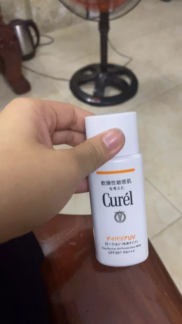 Sữa Chống Nắng Curél UV Protection Milk SPF 50+ PA+++ - Dưỡng Ẩm Cho Da Mặt Và Toàn Thân, Chống Tia UV, Ngăn Khô Ráp 60ml