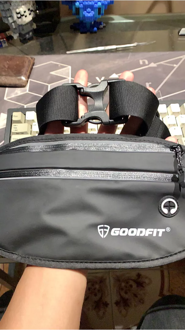 Túi Đeo Chạy Bộ Chống Thấm Nước GoodFit GF112RB - Túi Đựng Thoải Mái Cho Điện Thoại, Tai Nghe, Chìa Khóa - Phụ Kiện Tập GYM Thời Trang