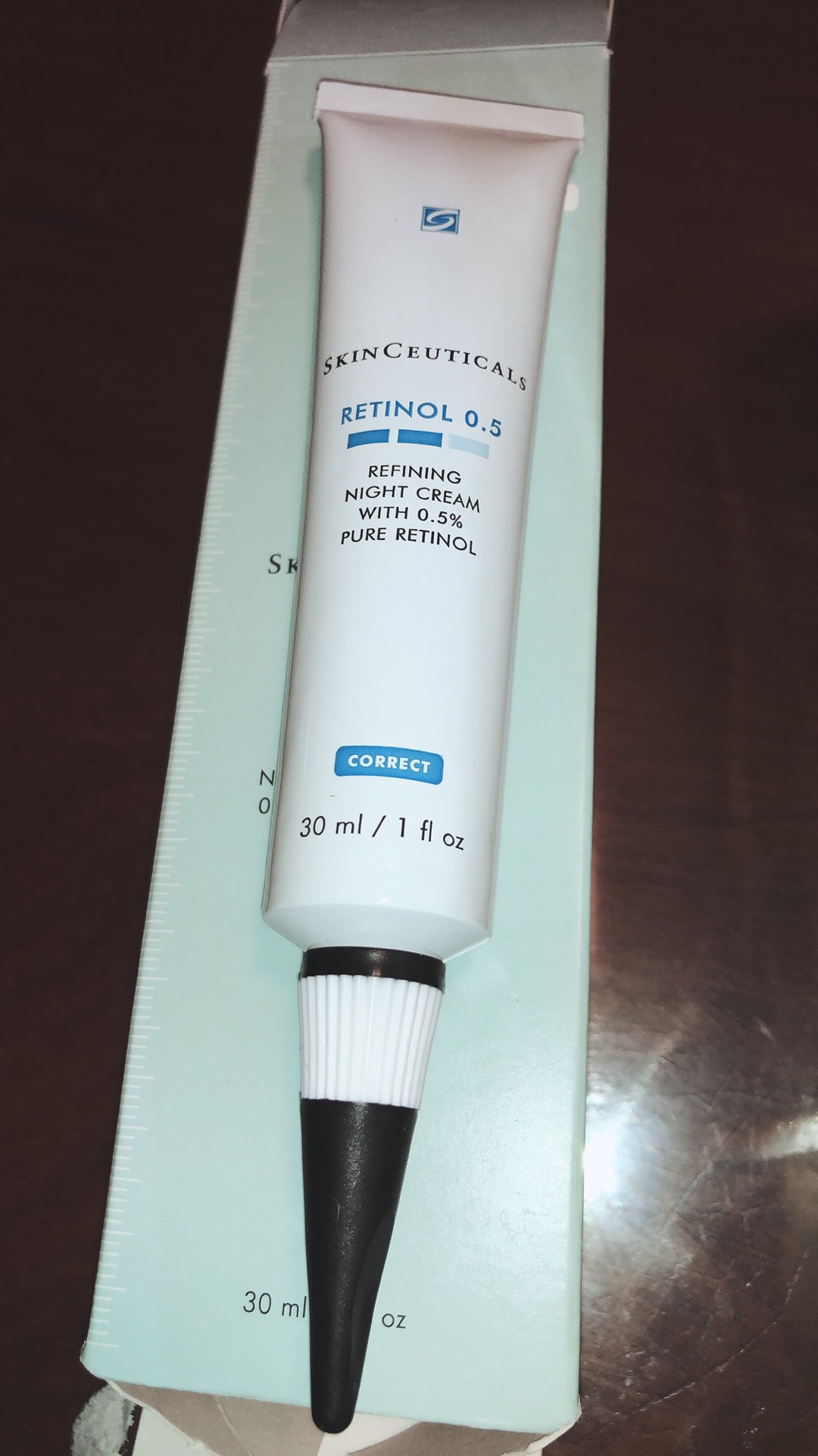 Kem Hỗ Trợ Trẻ Hóa Da SkinCeuticals Retinol 0.5 - Giảm Nếp Nhăn & Thâm Nám, Dưỡng 30ml, Chăm Sóc Da Tươi Trẻ & Mịn Màng