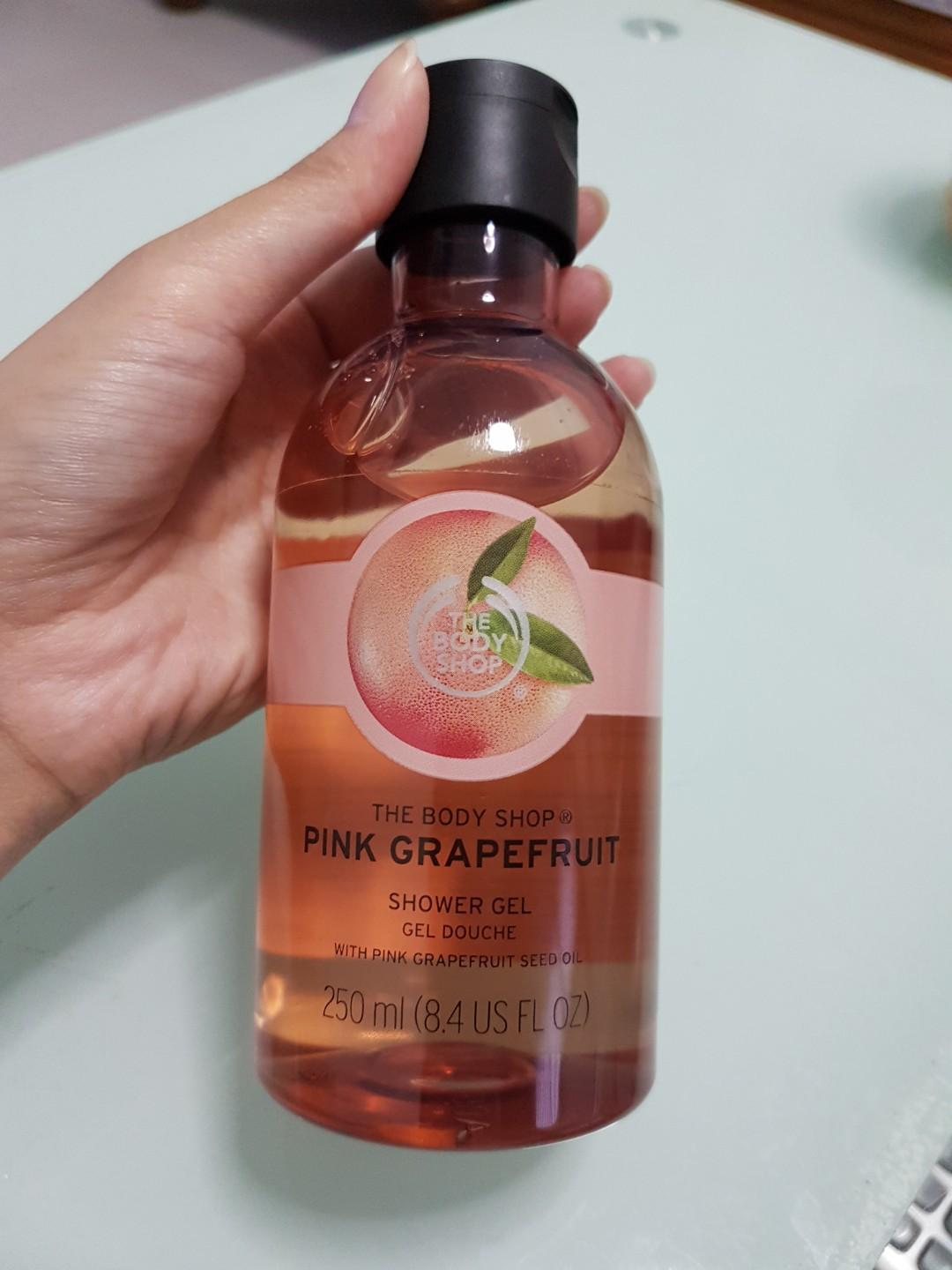 Sữa Tắm The Body Shop Bưởi Hồng - Gel Tắm Dưỡng Da Mềm Mại, Hương Thơm Ngọt Ngào, 250ml