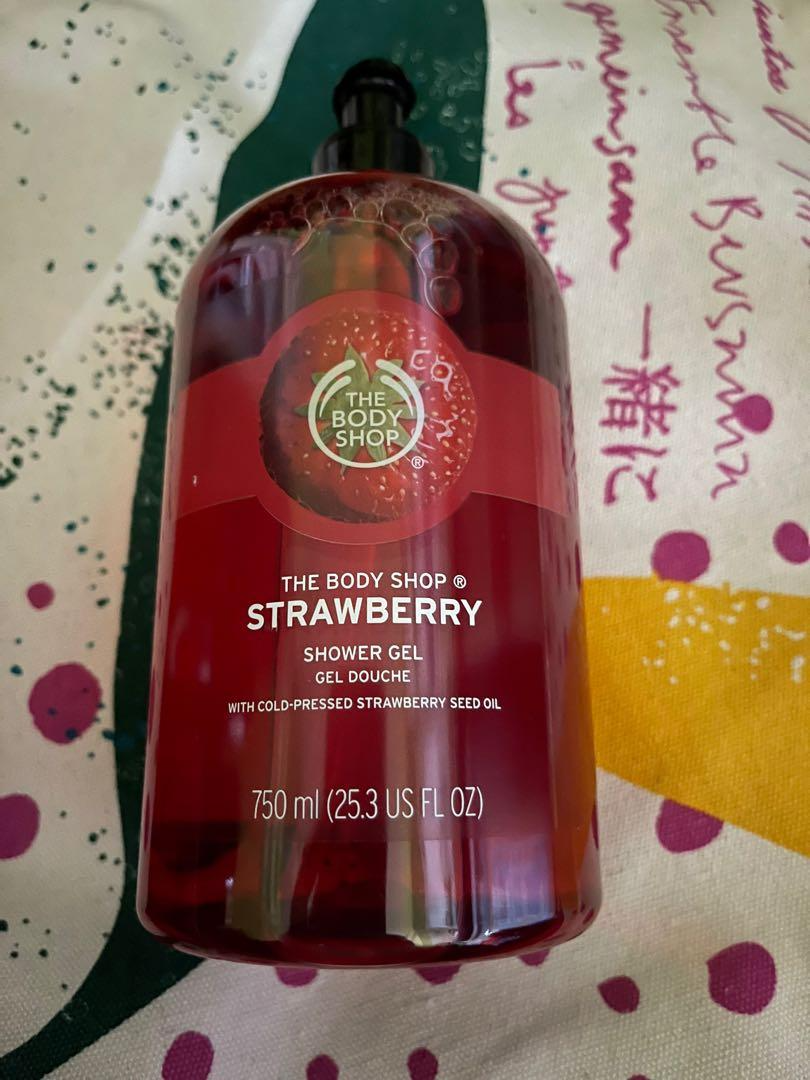 Sữa tắm The Body Shop Strawberry Shower Gel 250ml - Hương dâu tây quyến rũ, làm sạch da, dịu nhẹ, phù hợp mọi loại da