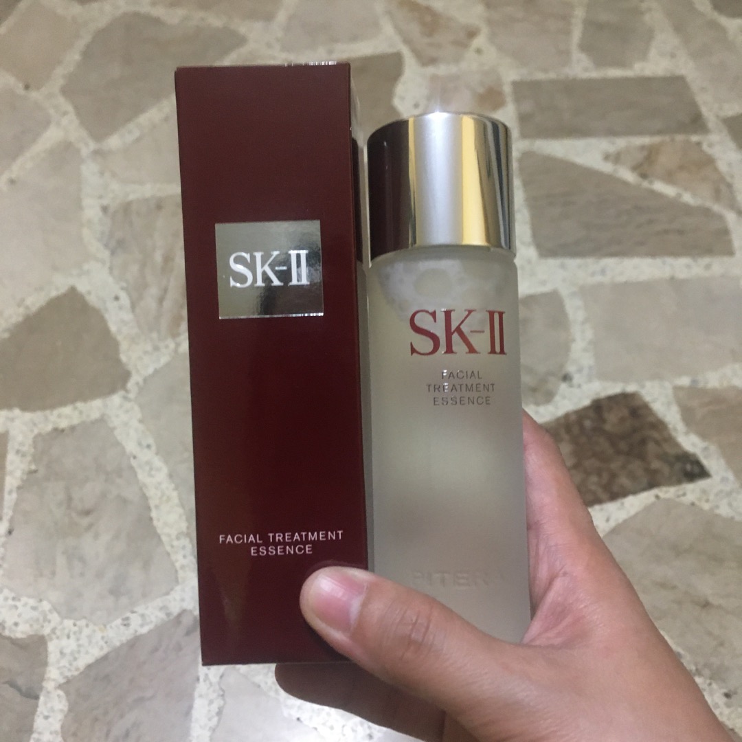 Nước Thần SK-II Facial Treatment Essence 230ml - Tinh Chất Dưỡng Ẩm Chống Lão Hóa - Giúp Da Sáng Mịn, Tái Tạo Kết Cấu Da