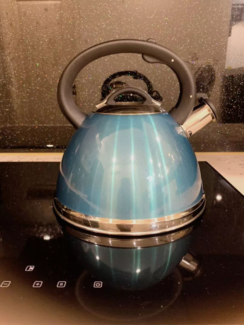 Ấm Đun Nước Inox Kalpen KK03 - Dung Tích 3L, Thiết Kế Hiện Đại, Chịu Nhiệt Tốt, Chống Gỉ Sét, Phù Hợp Mọi Không Gian Bếp