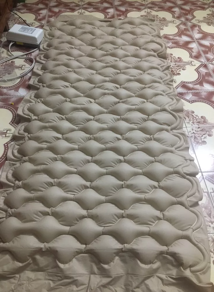 Đệm Hơi Chống Loét Lucass LC389 - Đệm Hơi Cho Người Già, Hỗ Trợ Ngăn Ngừa Loét, Tiện Dụng, Độ Bền Cao, Vận Hành Êm Ái