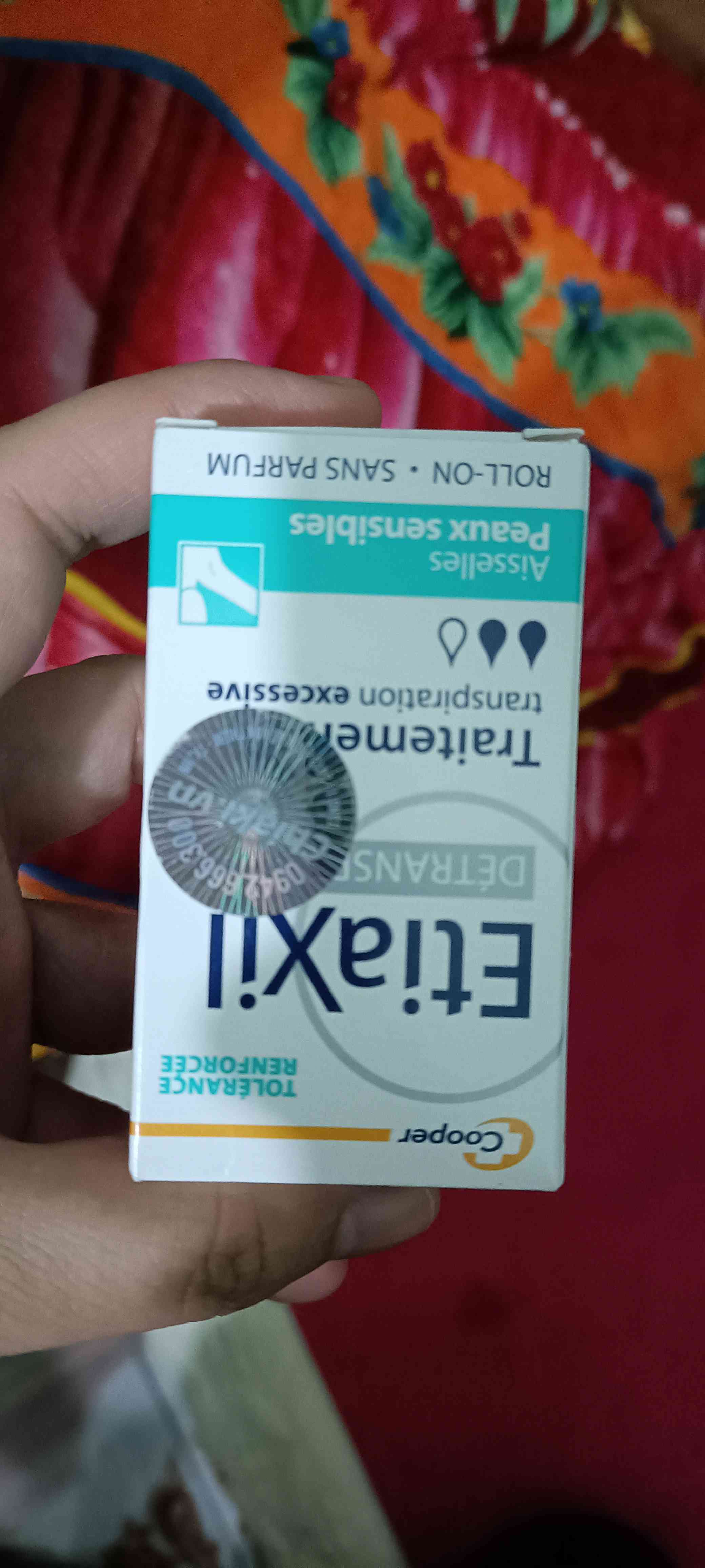 Lăn khử mùi Etiaxil 15ml - Giúp giảm hôi nách hiệu quả, không mùi, không gây ố vàng áo, phù hợp cho da nhạy cảm