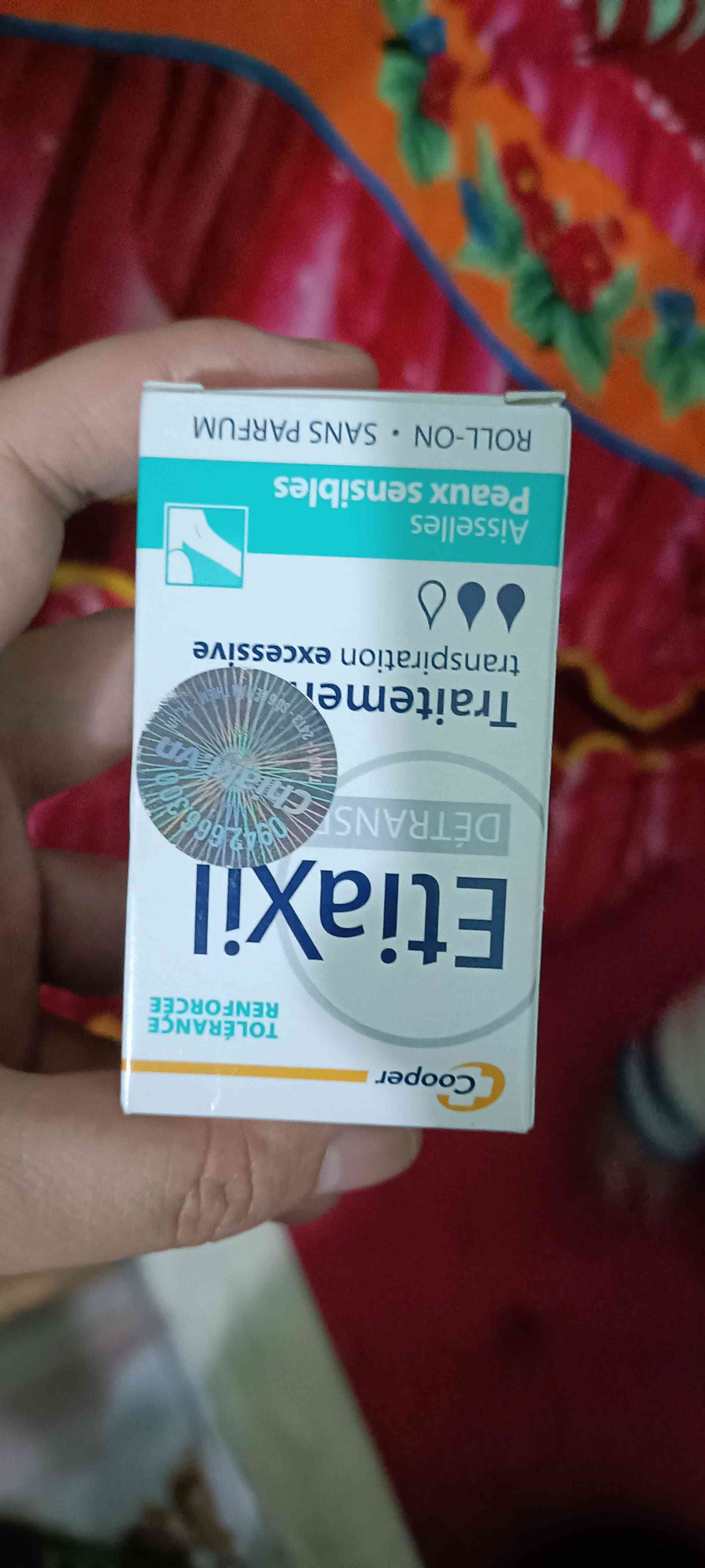Lăn khử mùi Etiaxil 15ml - Giúp giảm hôi nách hiệu quả, không mùi, không gây ố vàng áo, phù hợp cho da nhạy cảm