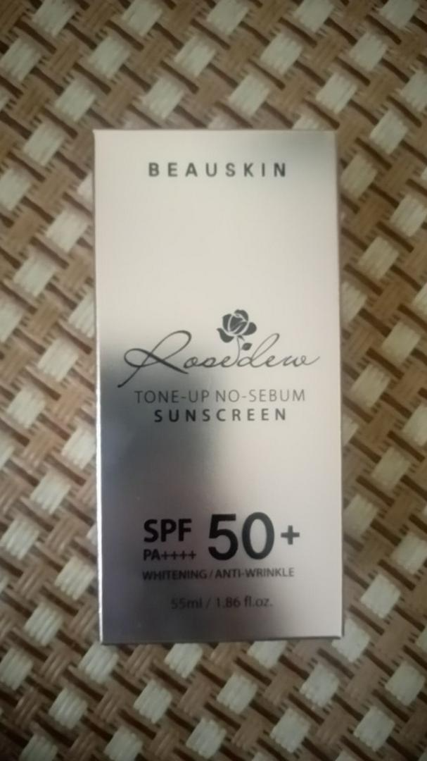 Kem Chống Nắng Beauskin Rosedew Toneup No Sebum SPF 50+/PA++++ - Không Dầu, Thẩm Thấu Nhanh, Hỗ Trợ Giảm Nám, Chống Nước, Dành Cho Mọi Loại Da