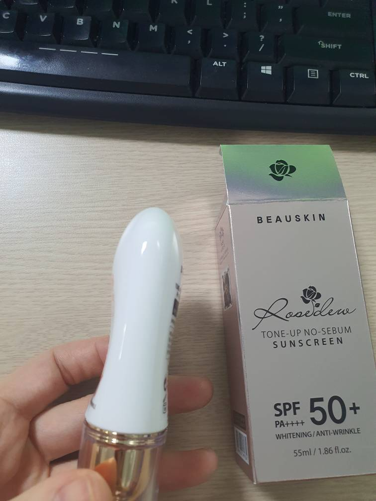 Kem Chống Nắng Beauskin Rosedew Toneup No Sebum SPF 50+/PA++++ - Không Dầu, Thẩm Thấu Nhanh, Hỗ Trợ Giảm Nám, Chống Nước, Dành Cho Mọi Loại Da