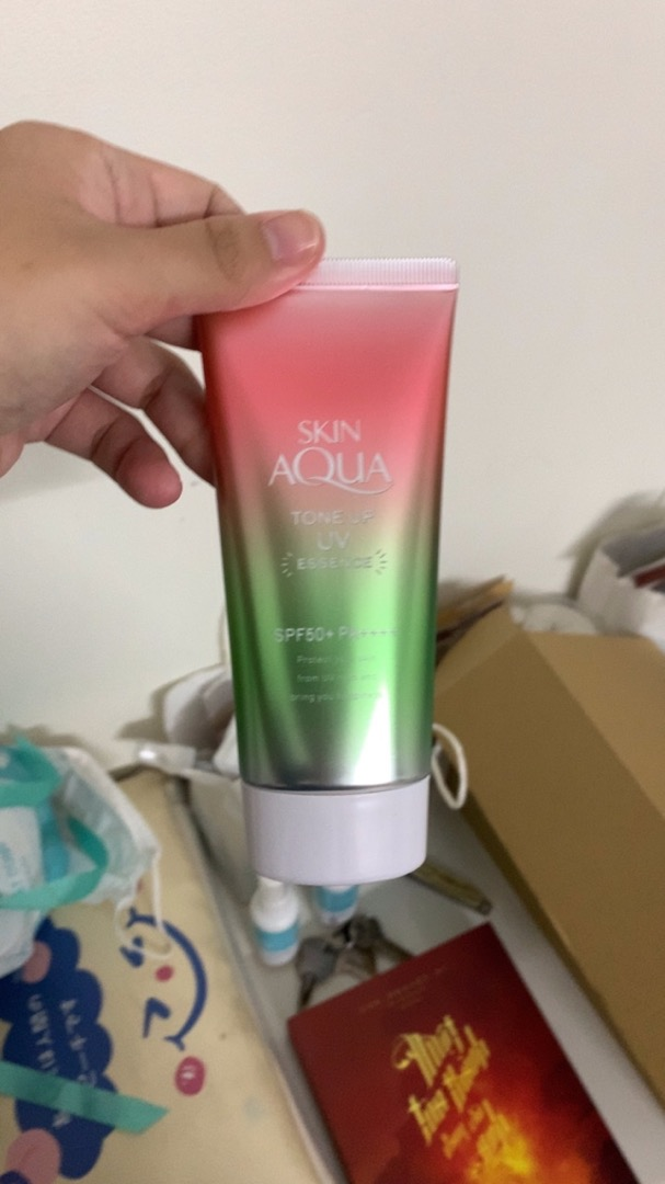 Kem Chống Nắng Sunplay Skin Aqua Tone Up UV Essence Happiness Aura Rose Color SPF50+ PA++++ - Hiệu Chỉnh Sắc Da và Nâng Tone Da Rạng Rỡ