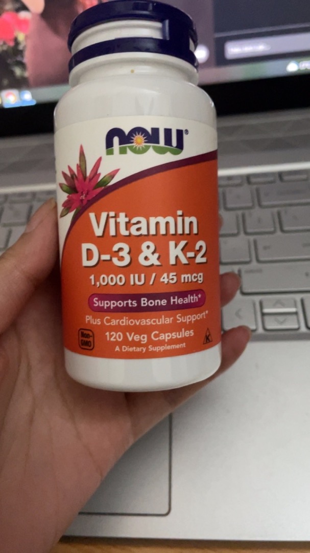 Viên bổ sung Vitamin D3 và K2 1000IU/45mcg Now Foods của Mỹ - Hỗ trợ sức khỏe xương khớp, bổ sung canxi, dễ uống, 120 viên