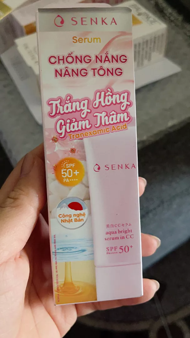 Kem Chống Nắng Senka Aqua Bright Serum In CC SPF 50+ PA++++ 40g - Dưỡng Da, Nâng Tông, Bảo Vệ Da Khỏe Mạnh, Phù Hợp Với Da Khô