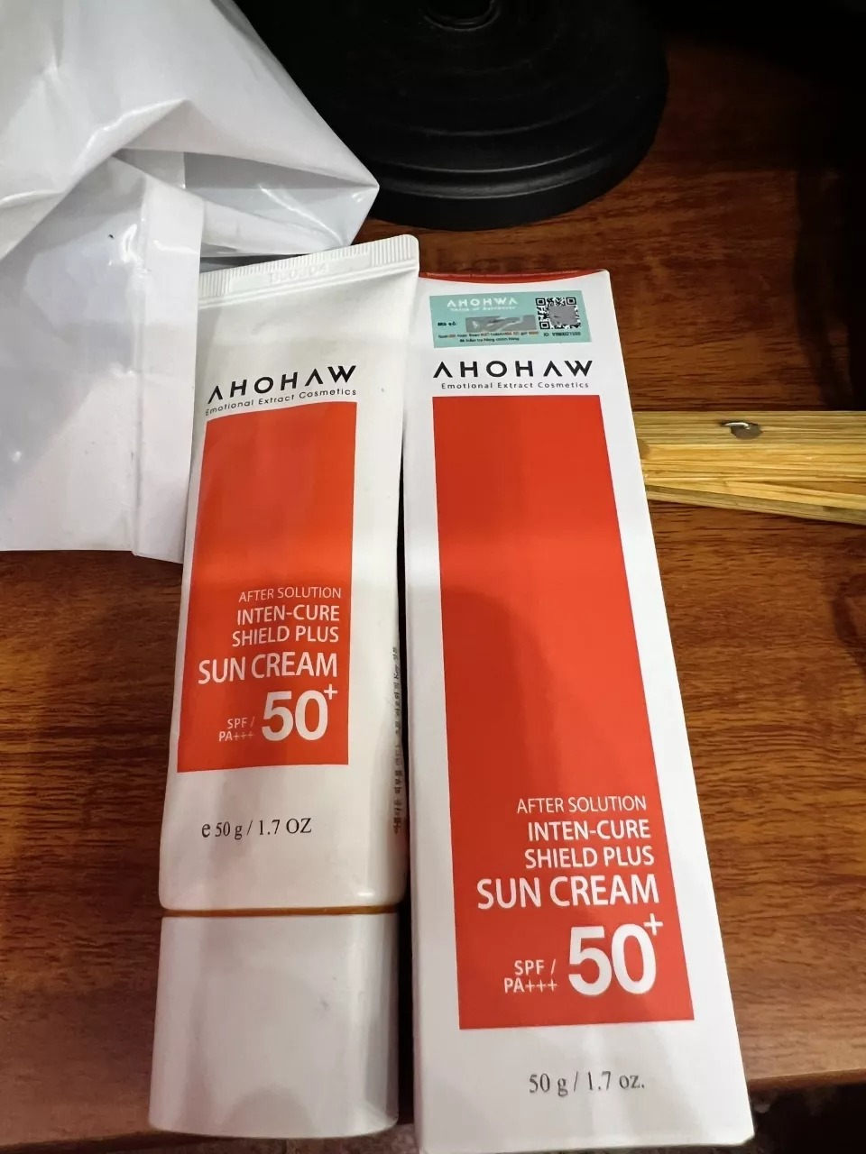 Tinh Chất Chống Nắng Ahohaw Sun Essence SPF 50+/PA+++ - Bảo Vệ Da Toàn Diện, Dưỡng Ẩm, Thẩm Thấu Nhanh, Phù Hợp Mọi Loại Da