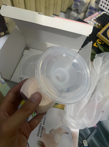 Máy hút sữa điện đơn không dây Fatzbaby Freemax 5 FB1212SJ - Thiết kế nhỏ gọn, 3 chế độ, độ ồn thấp, sử dụng dễ dàng cho mẹ bỉm sữa.
