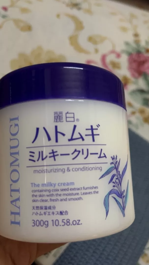Kem dưỡng ẩm Hatomugi Moisturizing Conditioning The Milky Cream 300g - Dưỡng ẩm, làm mềm da và ngăn ngừa lão hóa cho mọi loại da