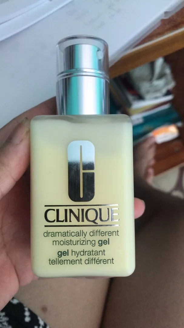 Kem Dưỡng Ẩm Clinique Dramatically Different Moisturizing Gel Dành Cho Da Dầu - Thấm Nhanh, Không Nhờn Dính, Cấp Ẩm Hoàn Hảo 125ml
