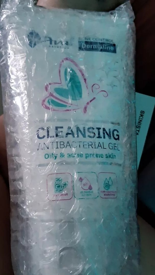 Sữa rửa mặt cho da dầu,mụn AVA Acne Control Cleansing Gel 150ml